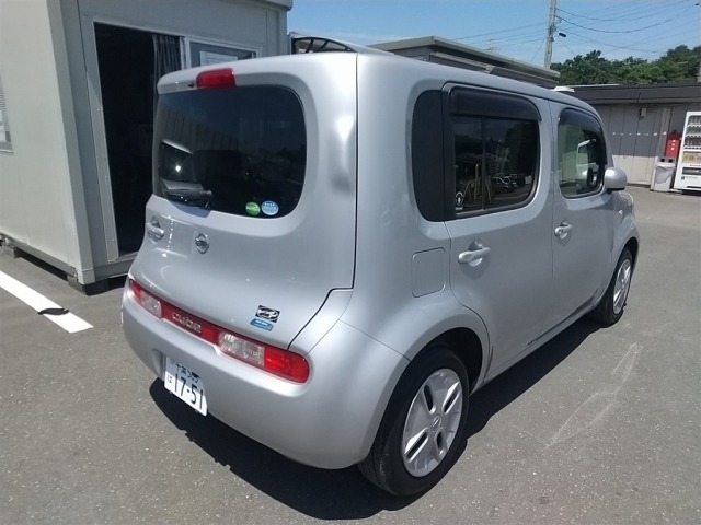 2012 NISSAN CUBE